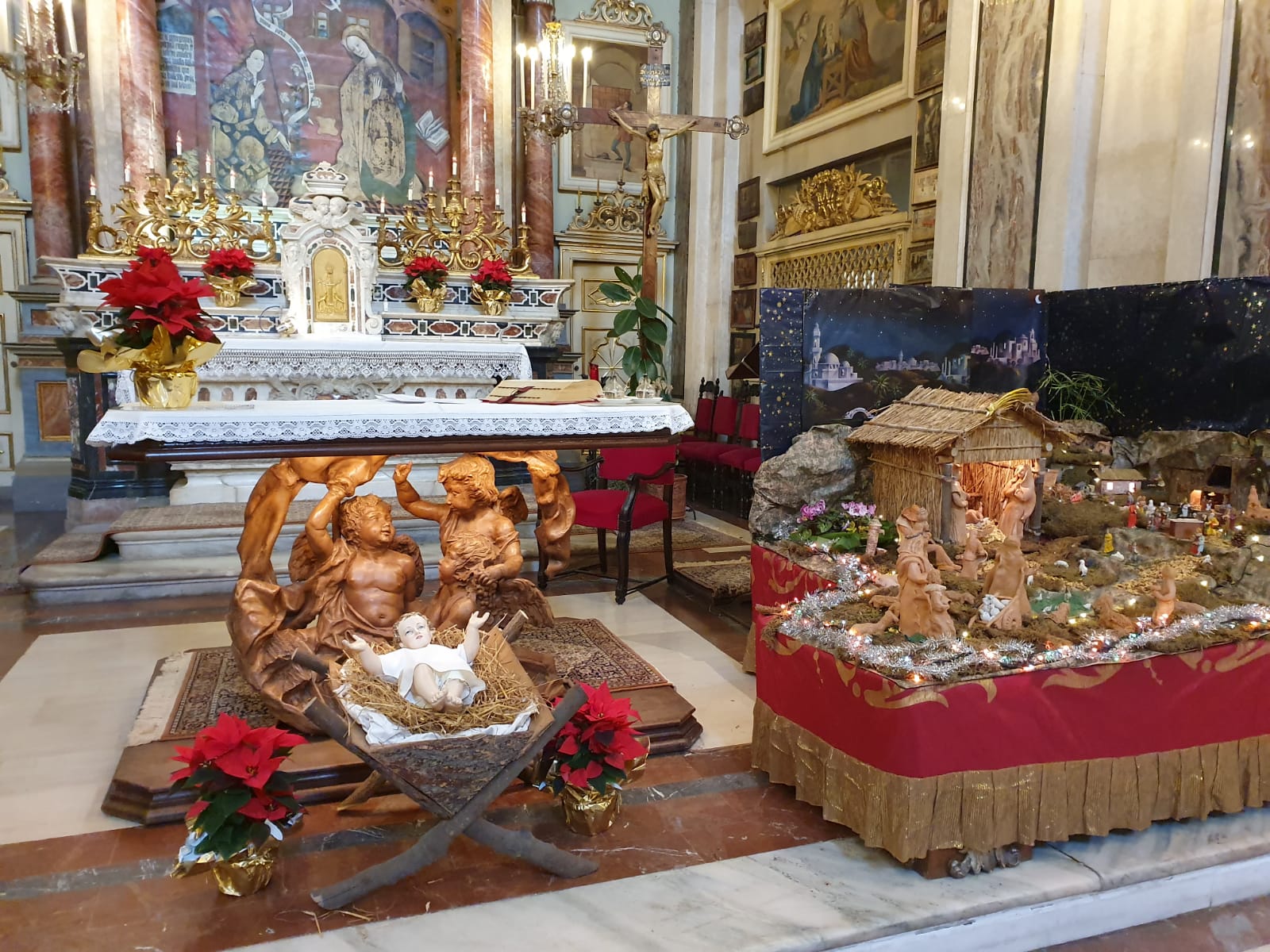 altare culla presepe